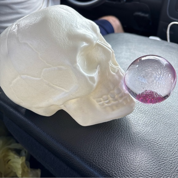 Viral TikTok Cream Skull with Pink Bubblegum Decor - Picture 3 of 5